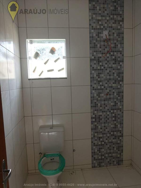 Casa a Venda no Parque Embaixador em Resende