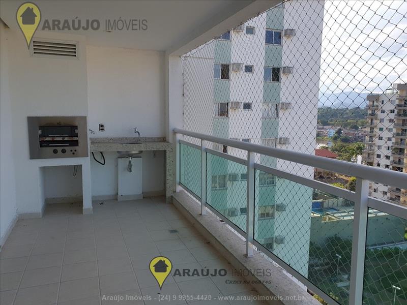 Apartamento para Alugar no Comercial em Resende