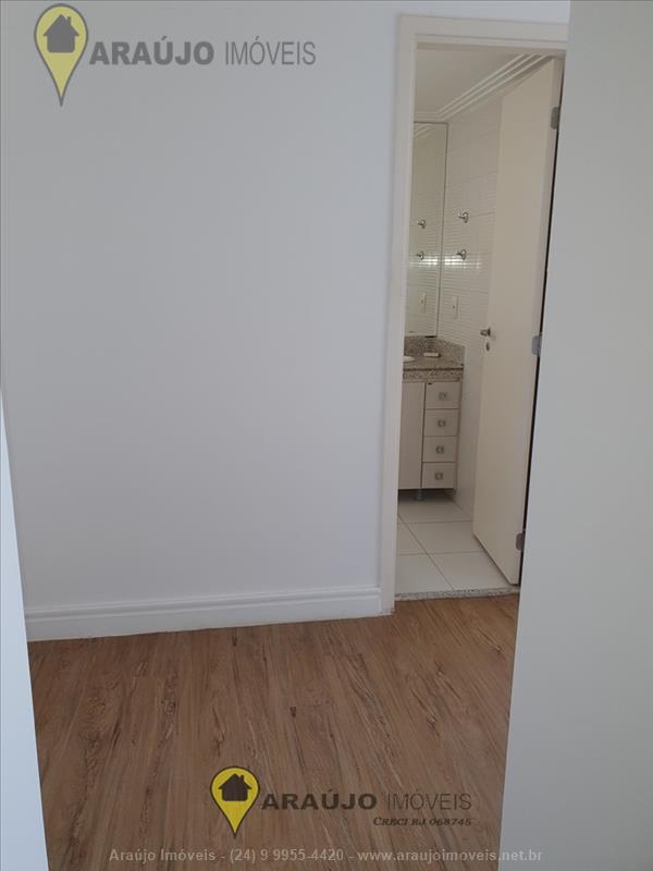 Apartamento para Alugar no Comercial em Resende