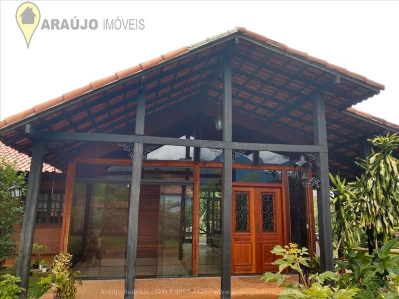 Casa a Venda no Penedo em Itatiaia