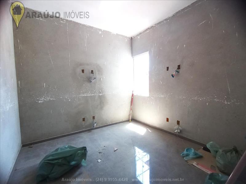 Casa a Venda no Mirante de Serra em Resende