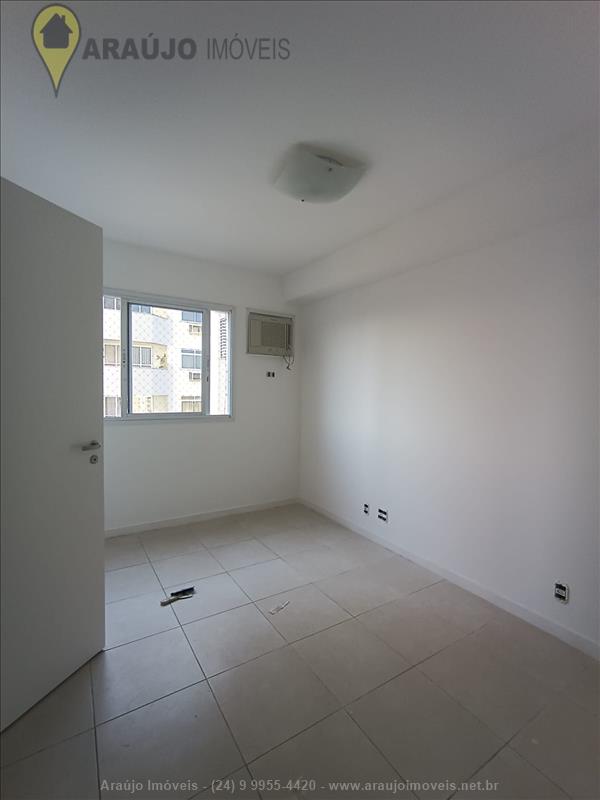 Apartamento para Alugar no Comercial em Resende