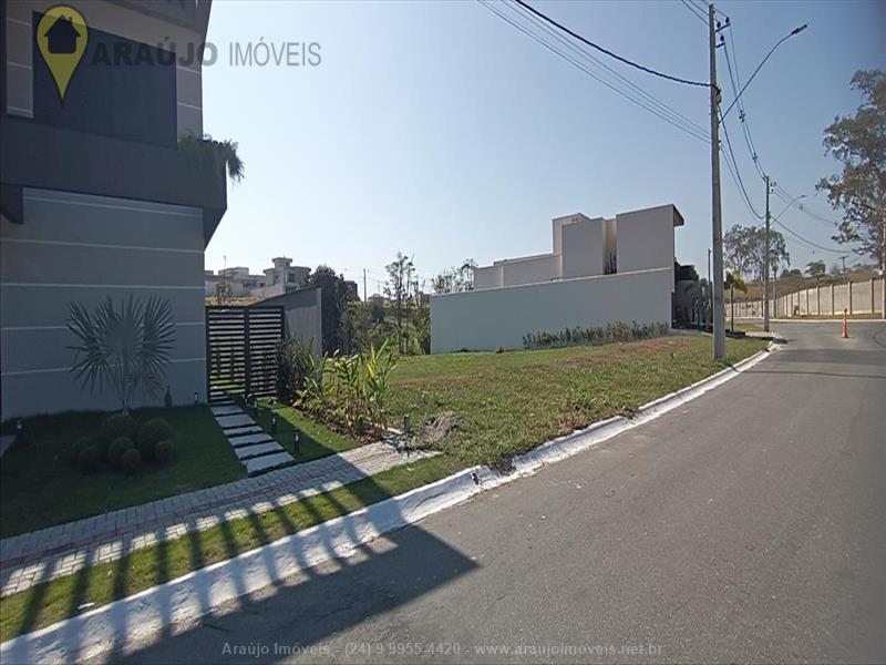 Terreno a Venda no Parque Ipiranga em Resende