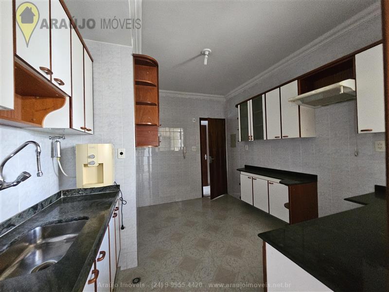 Apartamento para Venda ou Alugar no Campos Elíseos em Resende