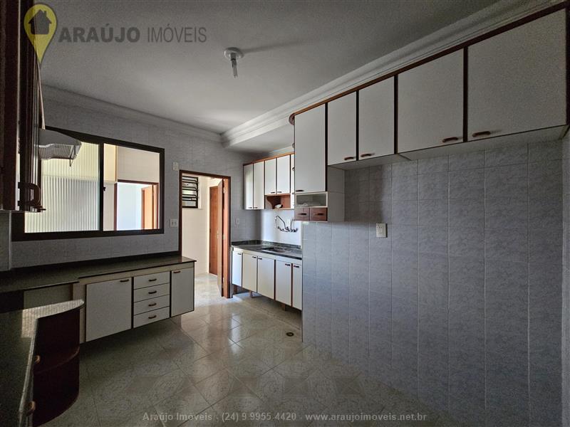 Apartamento para Venda ou Alugar no Campos Elíseos em Resende