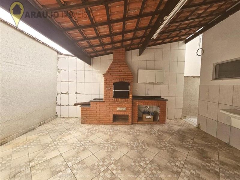 Casa a Venda no Mirante de Serra em Resende