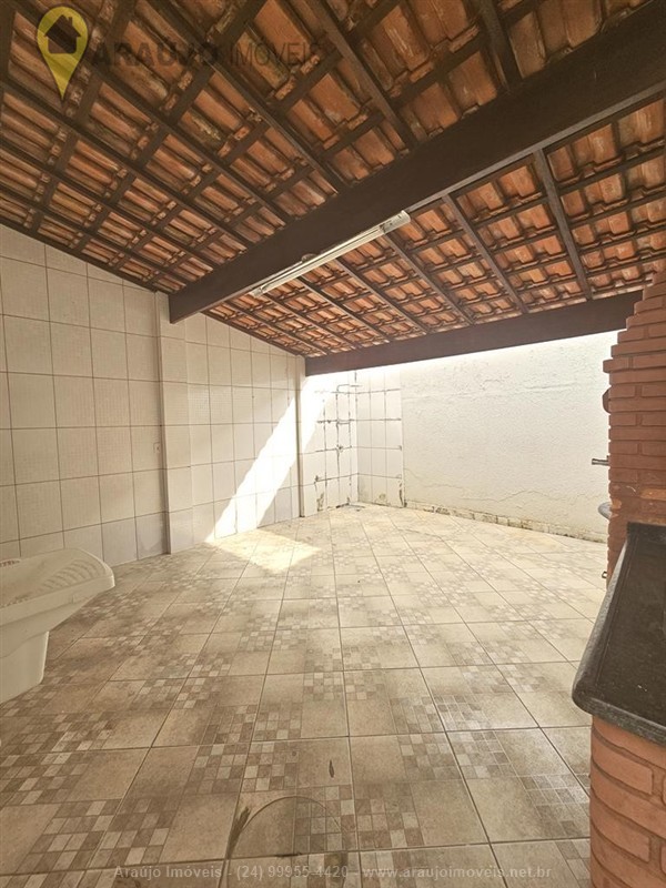 Casa a Venda no Mirante de Serra em Resende