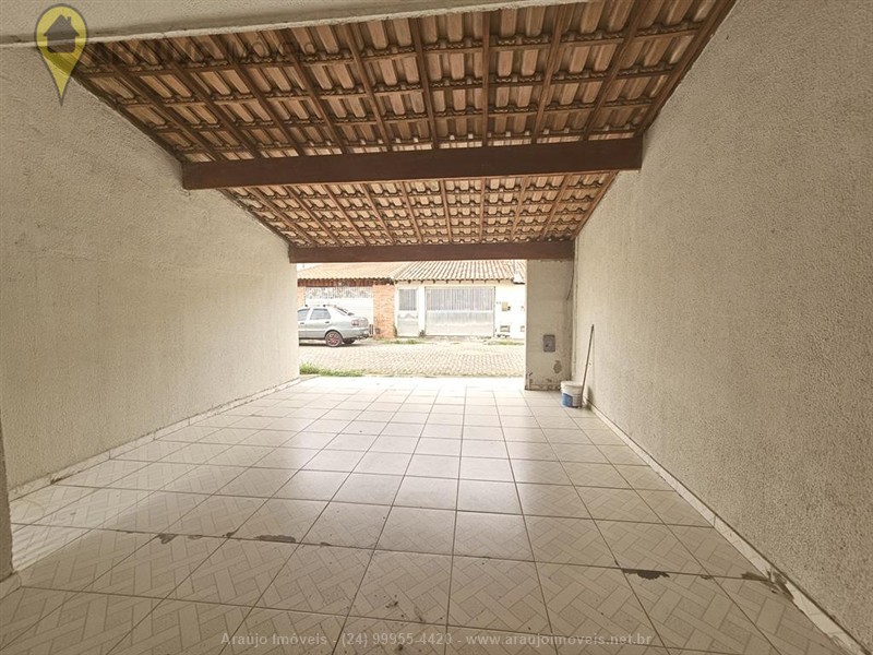 Casa a Venda no Mirante de Serra em Resende