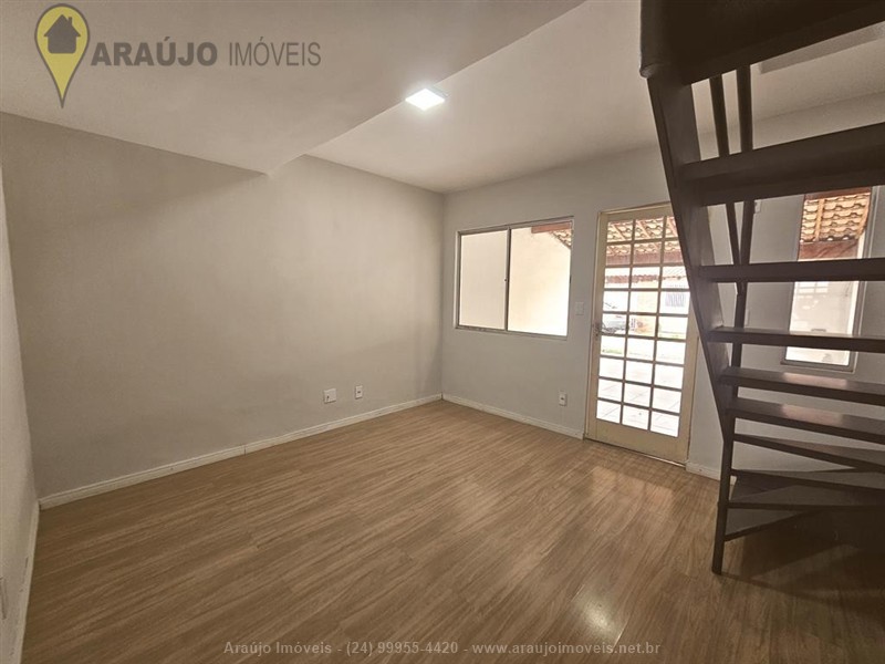 Casa a Venda no Mirante de Serra em Resende
