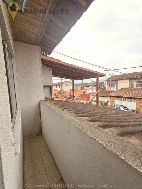 Casa a Venda no Mirante de Serra em Resende