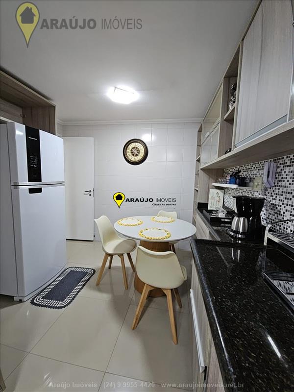 Apartamento a Venda no Comercial em Resende