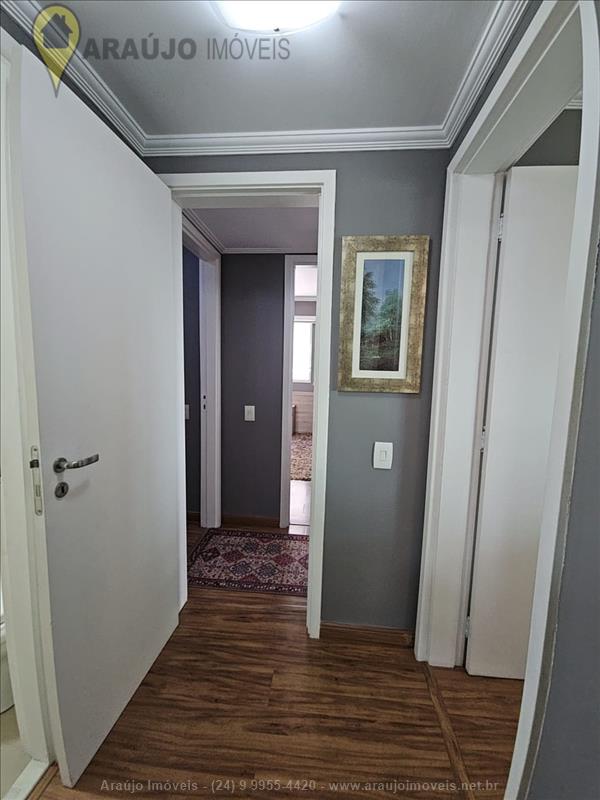 Apartamento a Venda no Comercial em Resende