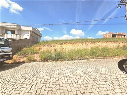 Terreno à Venda