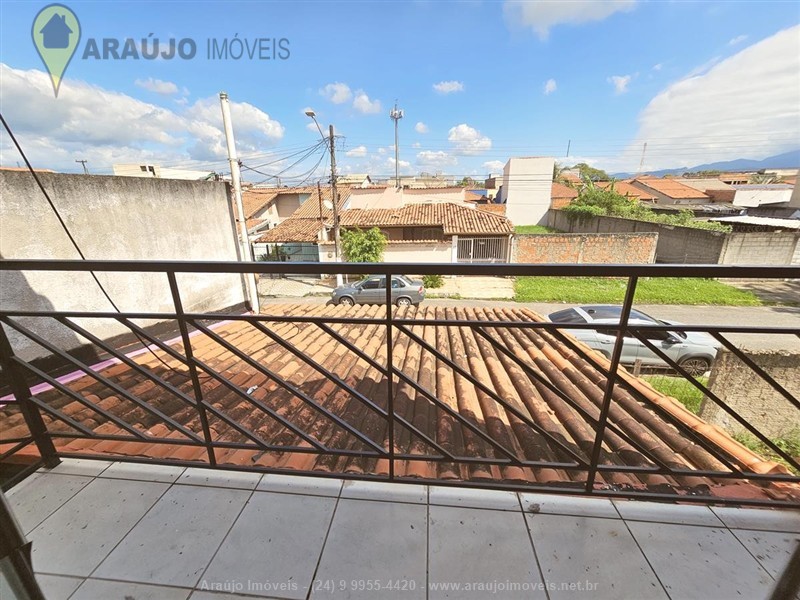 Casa a Venda no Mirante de Serra em Resende