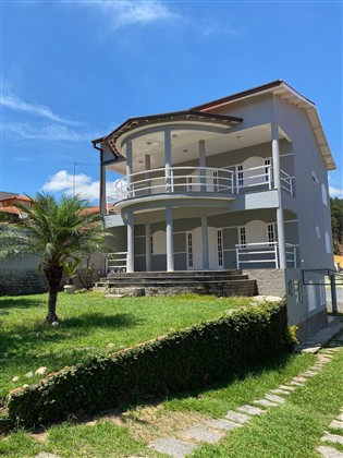 Casa à Venda