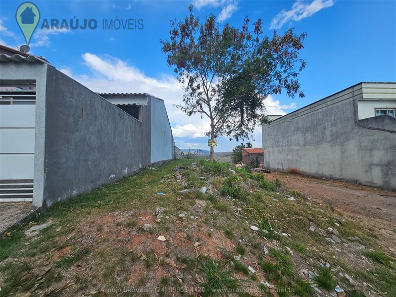 Terreno a Venda no Monet em Resende
