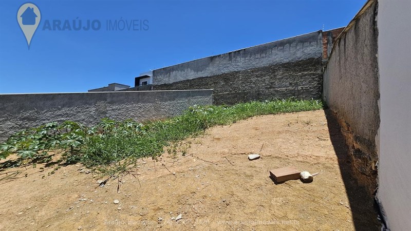Casa a Venda no Parque Ipiranga II em Resende