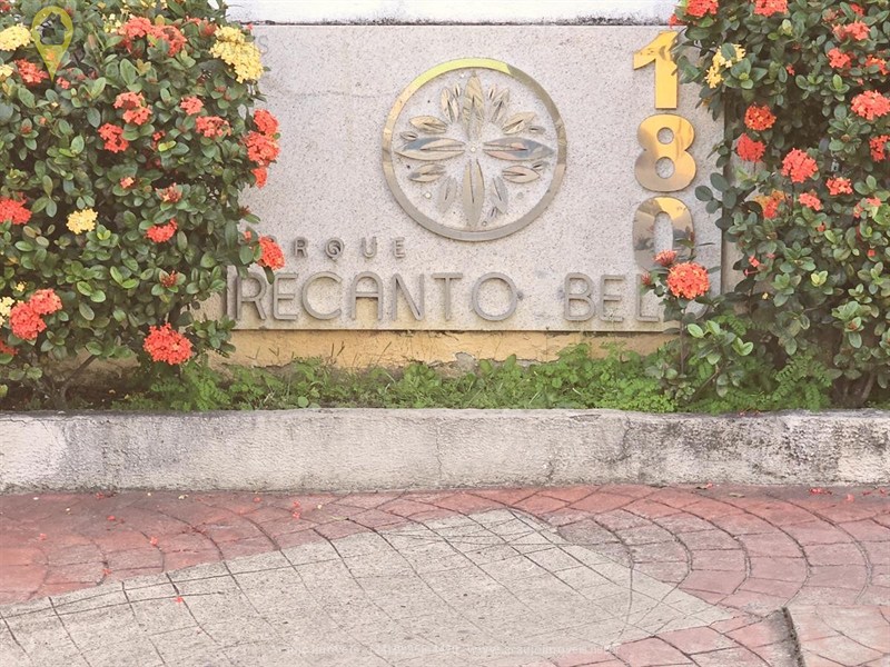 Apartamento para Venda ou Alugar no Alegria em Resende