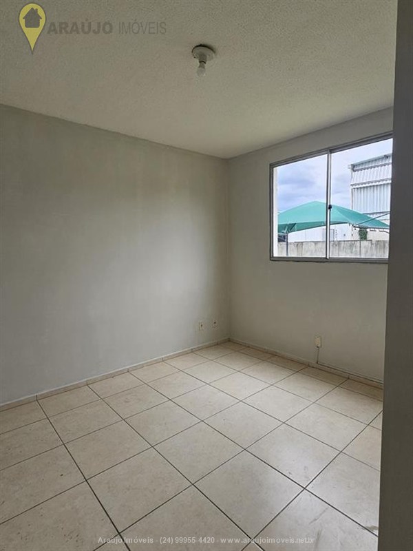 Apartamento para Venda ou Alugar no Alegria em Resende