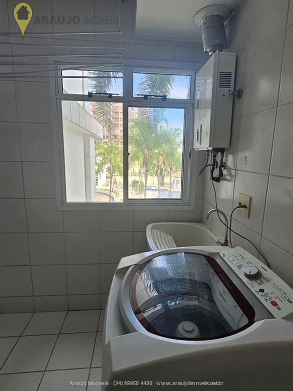 Apartamento para Alugar no Comercial em Resende