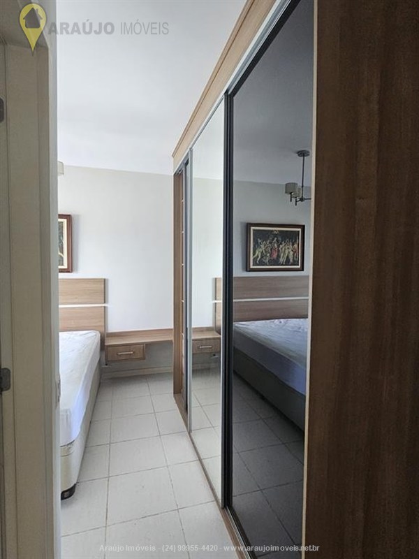 Apartamento para Alugar no Comercial em Resende